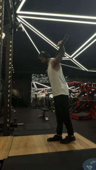 Aligned Hip Airplanes